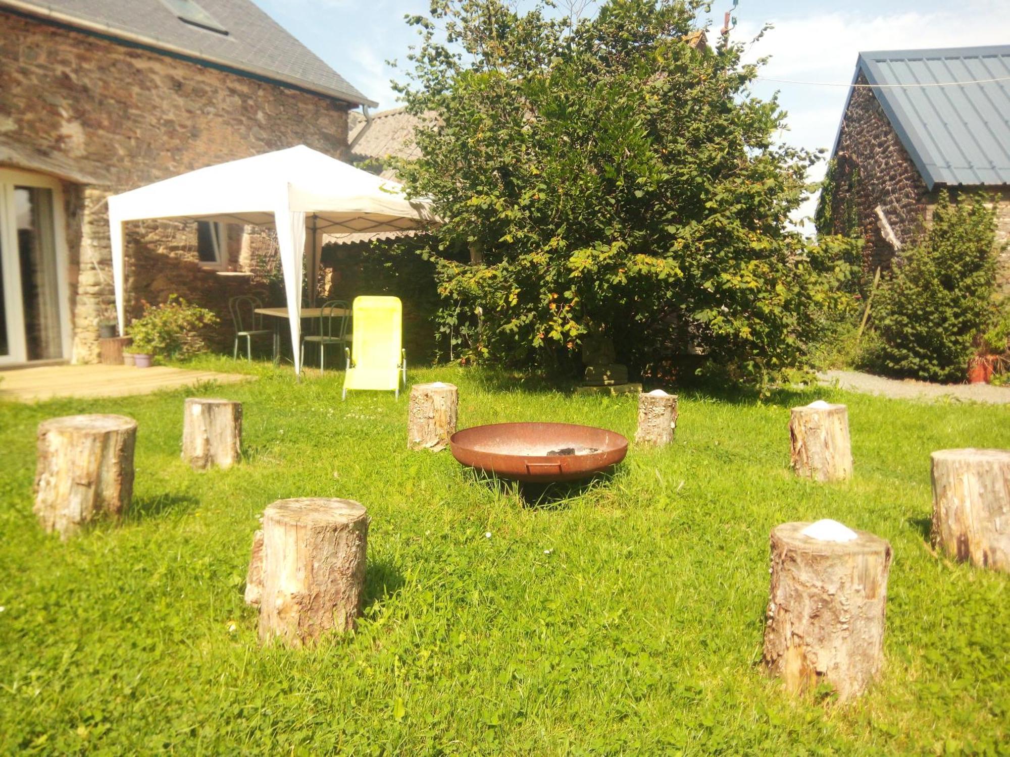 Le Jardin Enchanteur, Chaleureuse Maison D'Hotes Eco-Responsable, Calme Et Accueillante Lopérec Exteriör bild